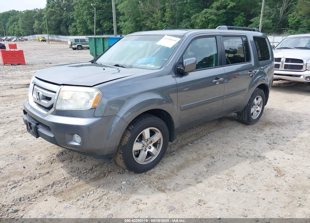 2011 HONDA PILOT EX VIN: 5FNYF3H45BB045806