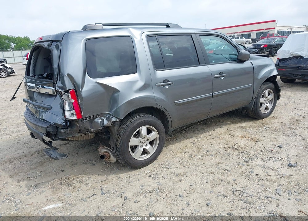 2011 HONDA PILOT EX VIN: 5FNYF3H45BB045806