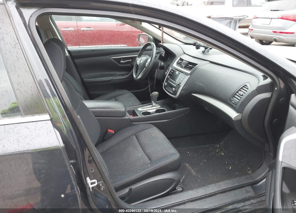 2017 NISSAN ALTIMA VIN: 1N4AL3APXHC113611