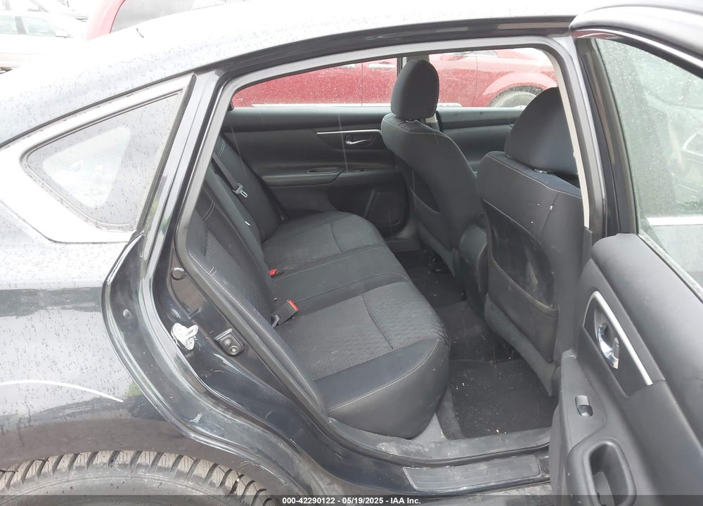 2017 NISSAN ALTIMA VIN: 1N4AL3APXHC113611