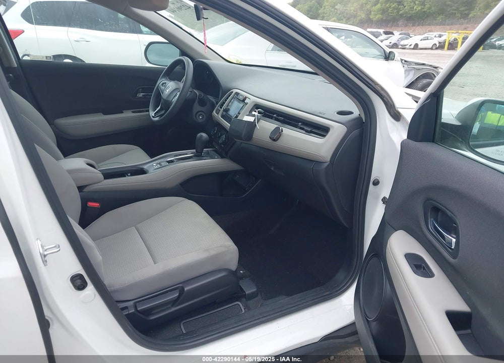 2022 HONDA HR-V AWD LX VIN: 3CZRU6H38NM763153