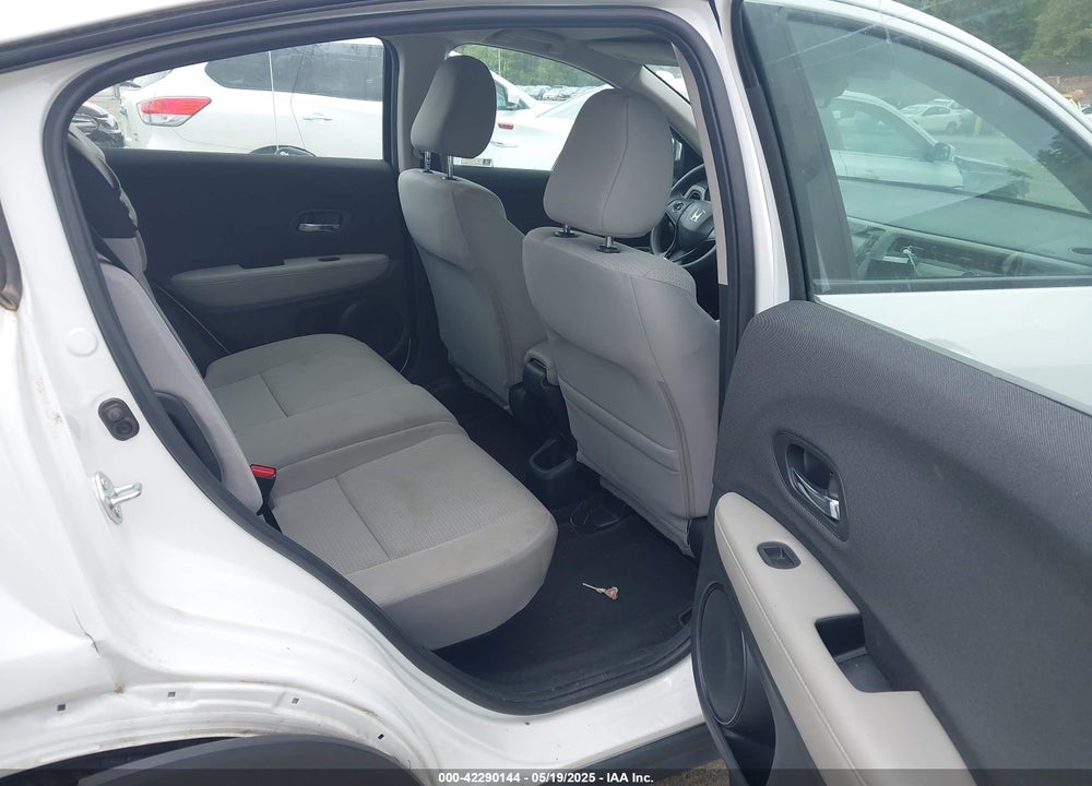 2022 HONDA HR-V AWD LX VIN: 3CZRU6H38NM763153
