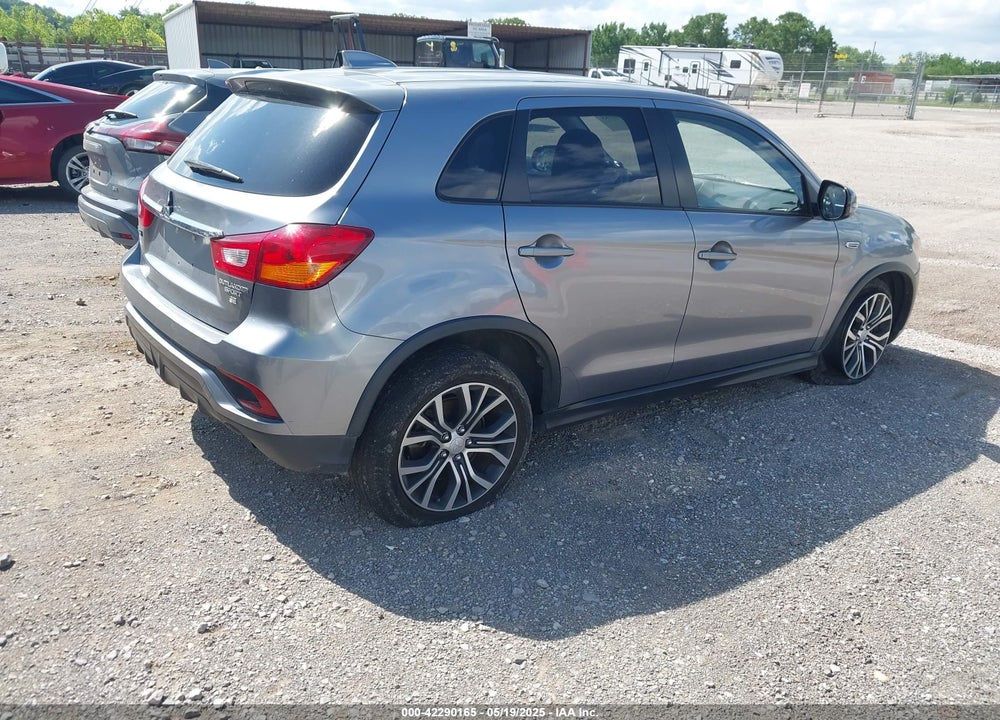 2018 MITSUBISHI OUTLANDER SPORT 2.4 SE VIN: JA4AP3AW1JZ008426