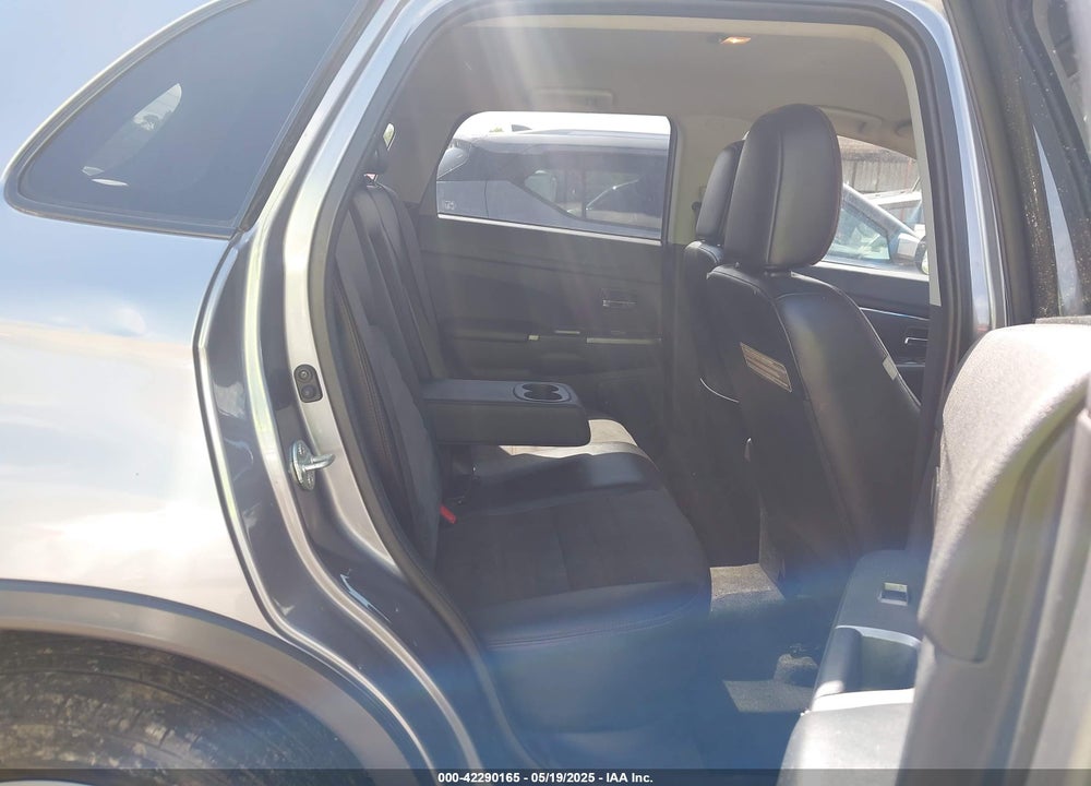 2018 MITSUBISHI OUTLANDER SPORT 2.4 SE VIN: JA4AP3AW1JZ008426