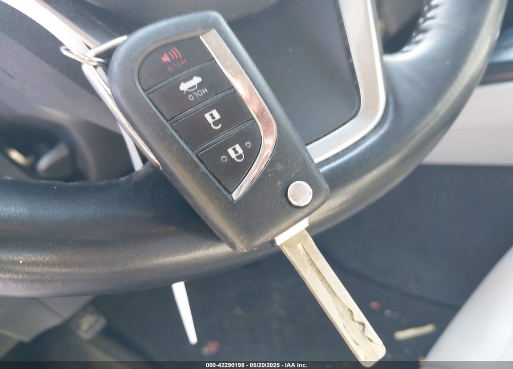 2020 TOYOTA CAMRY SE VIN: 4T1G11AK7LU905104