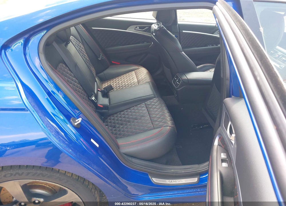 2019 GENESIS G70 VIN: KMTG34LE1KU040136