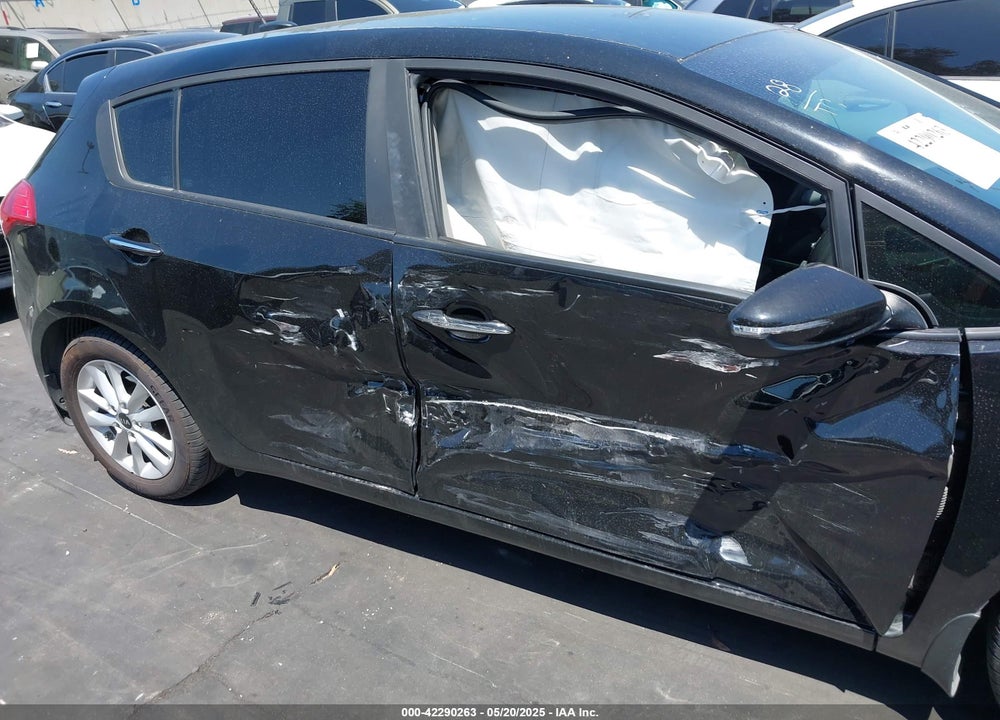 2017 KIA FORTE LX VIN: KNAFK5A8XH5680393