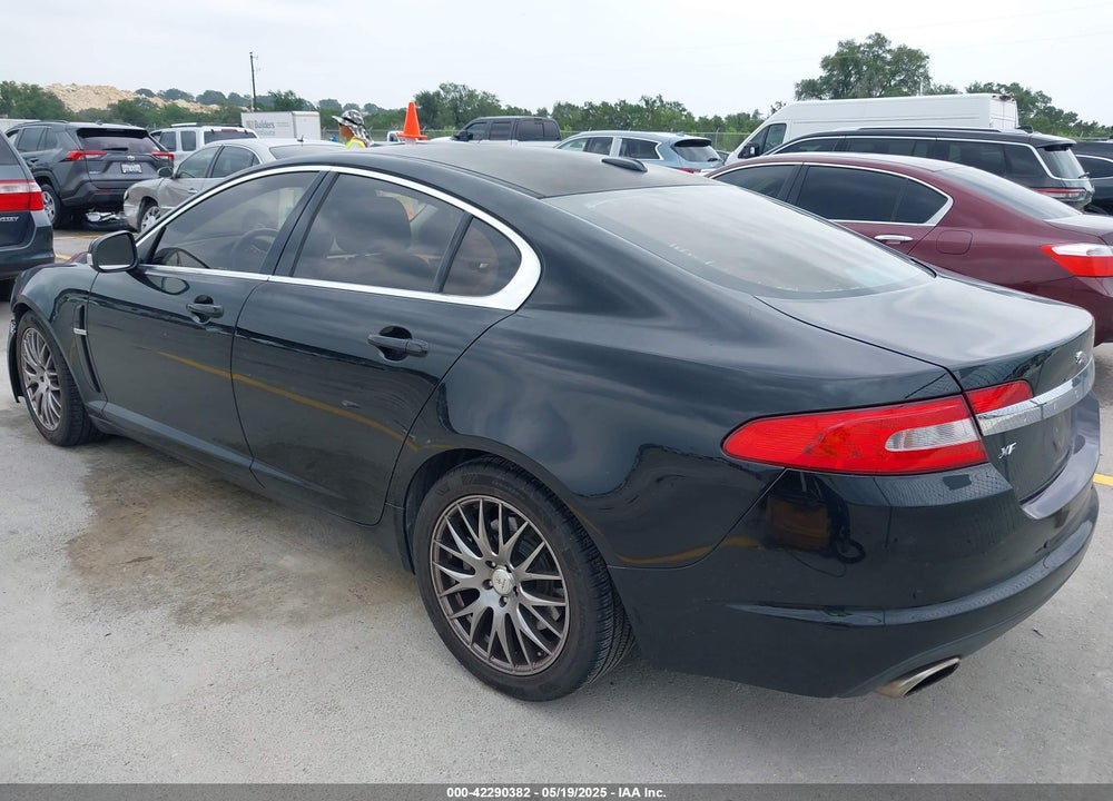 2009 JAGUAR XF LUXURY VIN: SAJWA05B39HR38513