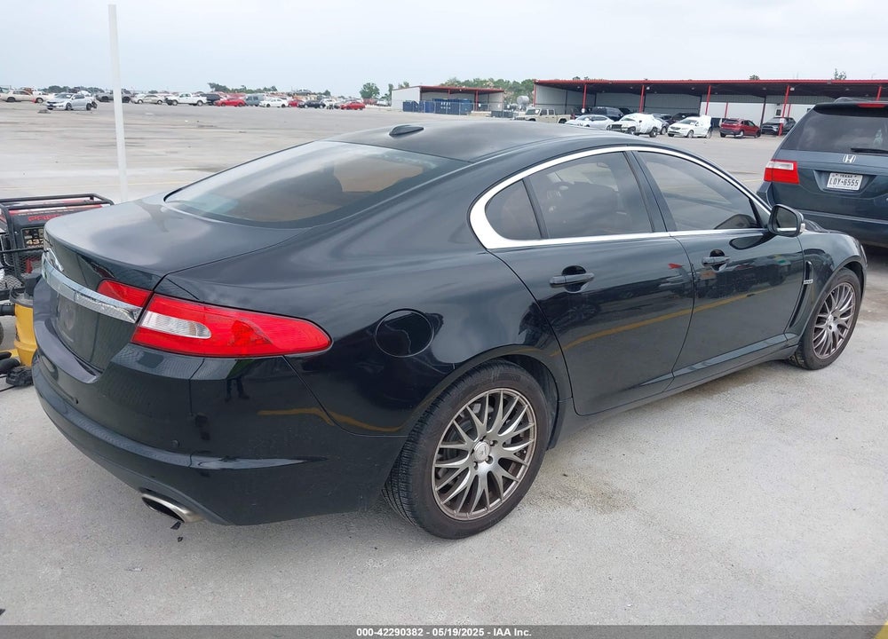 2009 JAGUAR XF LUXURY VIN: SAJWA05B39HR38513