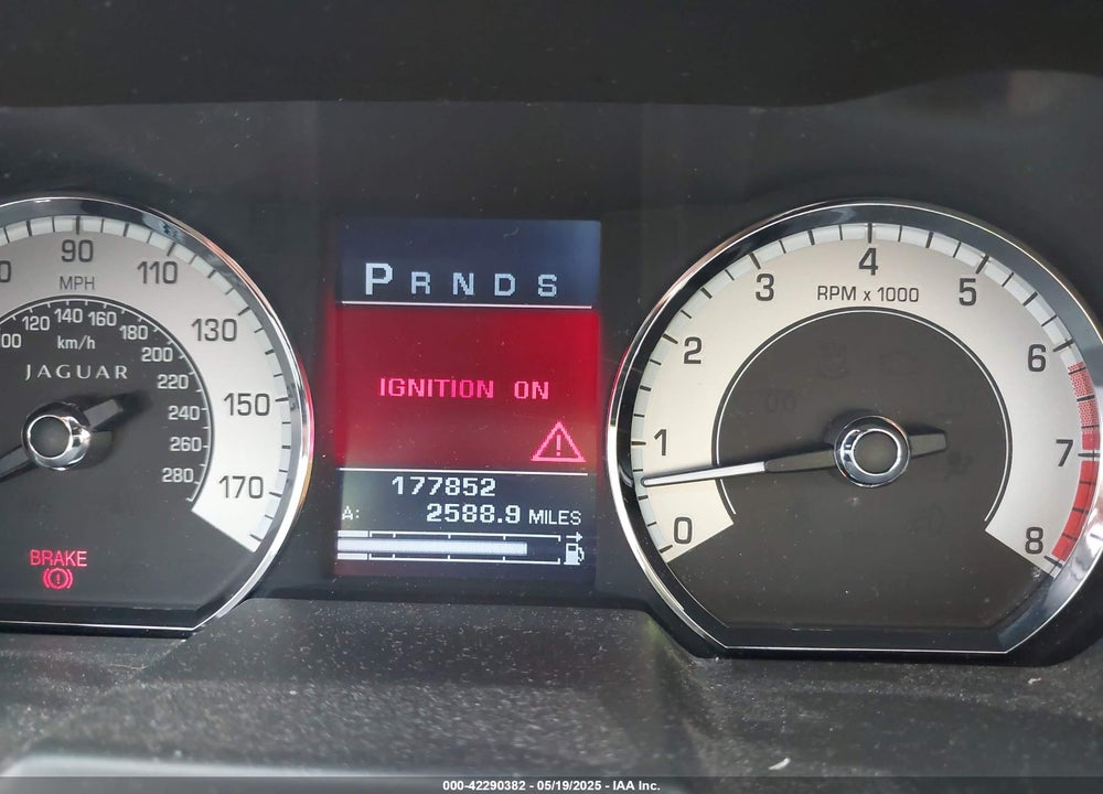 2009 JAGUAR XF LUXURY VIN: SAJWA05B39HR38513
