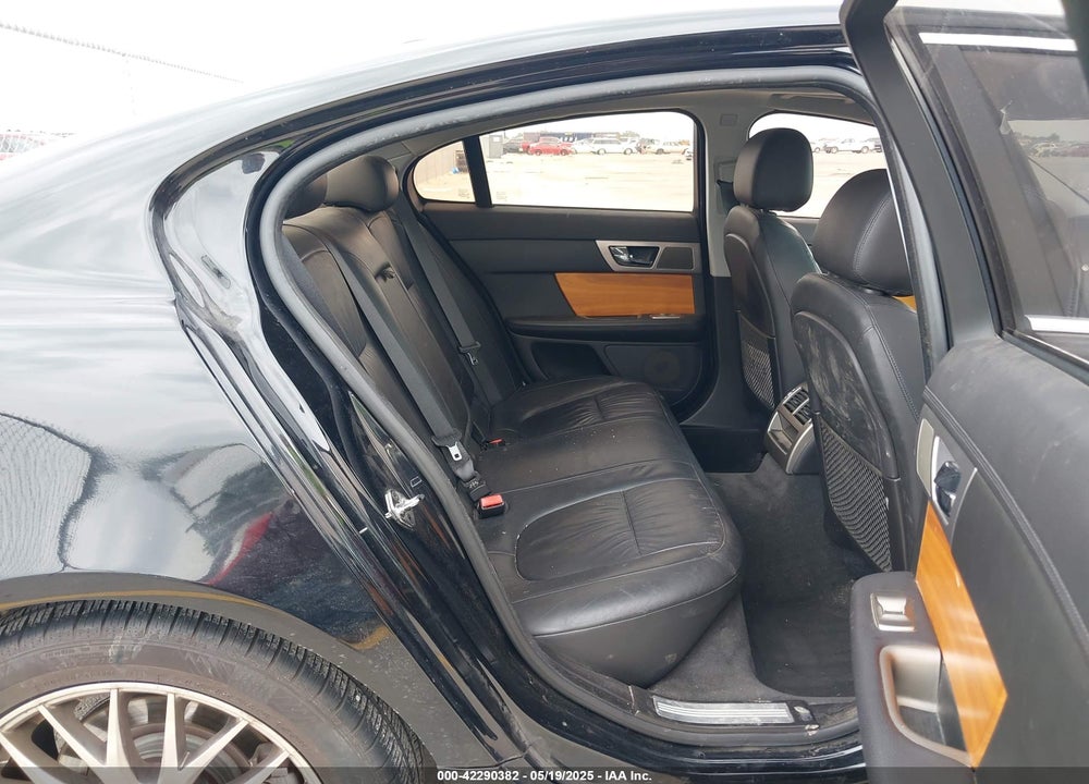2009 JAGUAR XF LUXURY VIN: SAJWA05B39HR38513