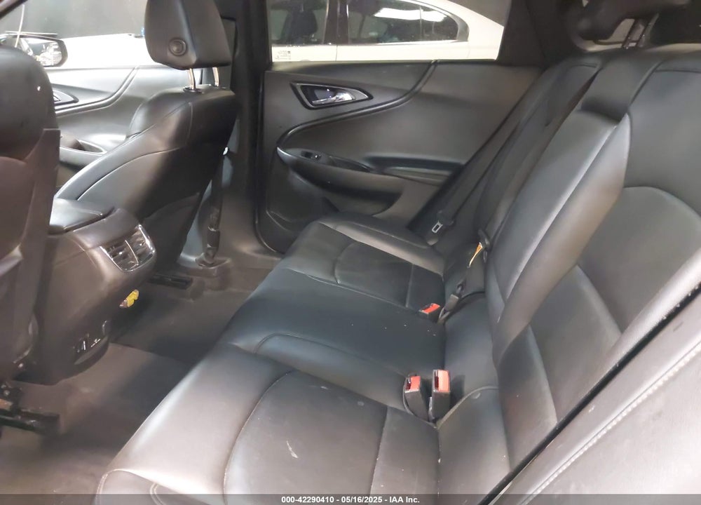 2016 CHEVROLET MALIBU VIN: 1G1ZE5ST4GF195856