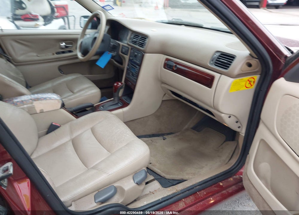 2000 VOLVO V70 SE VIN: YV1LW61J3Y2655897