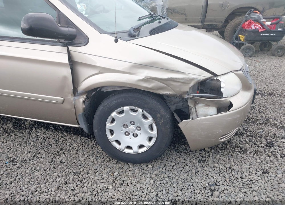 2004 CHRYSLER TOWN & COUNTRY LX VIN: 2C4GP44R64R522217