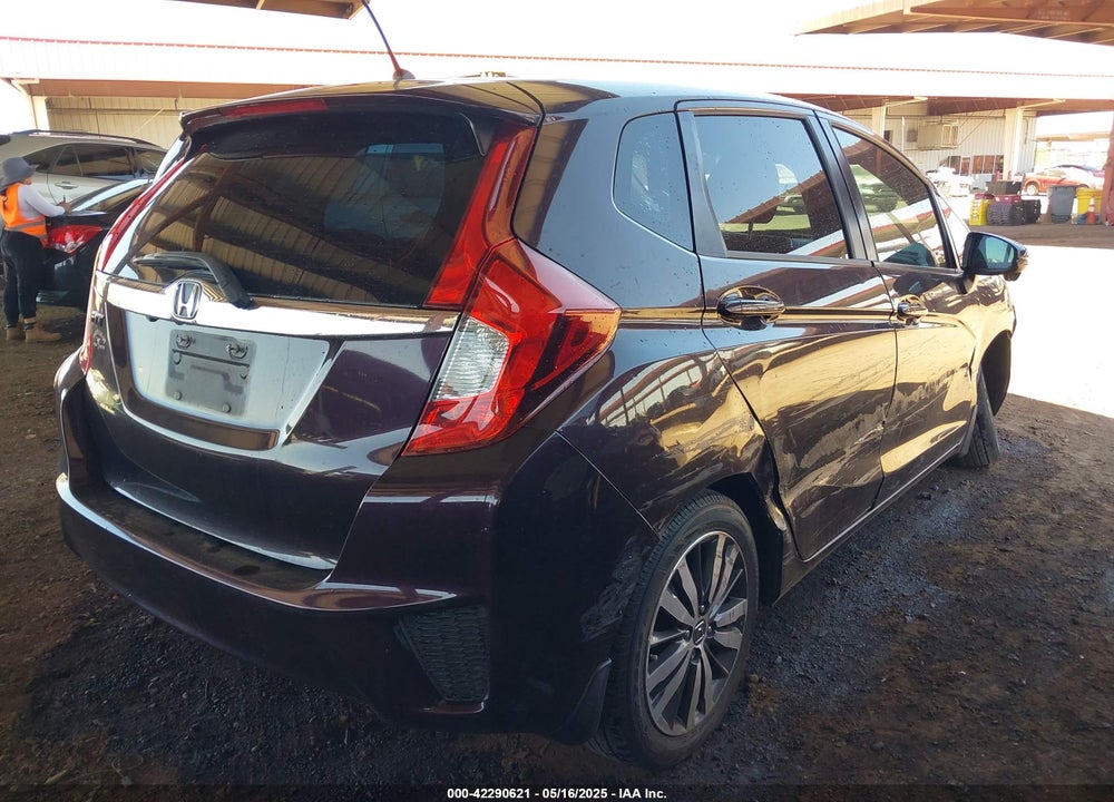 2015 HONDA FIT VIN: 3HGGK5H80FM753499