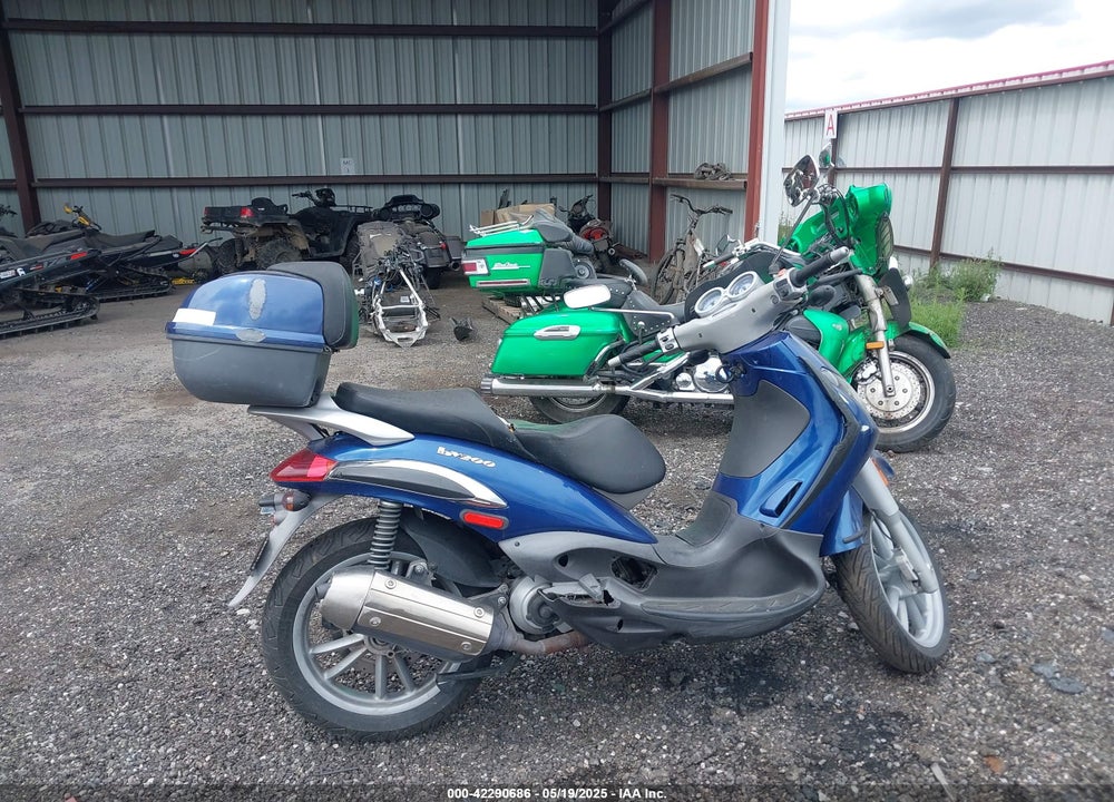 2005 PIAGGIO BV 200 VIN: ZAPM289L555002519