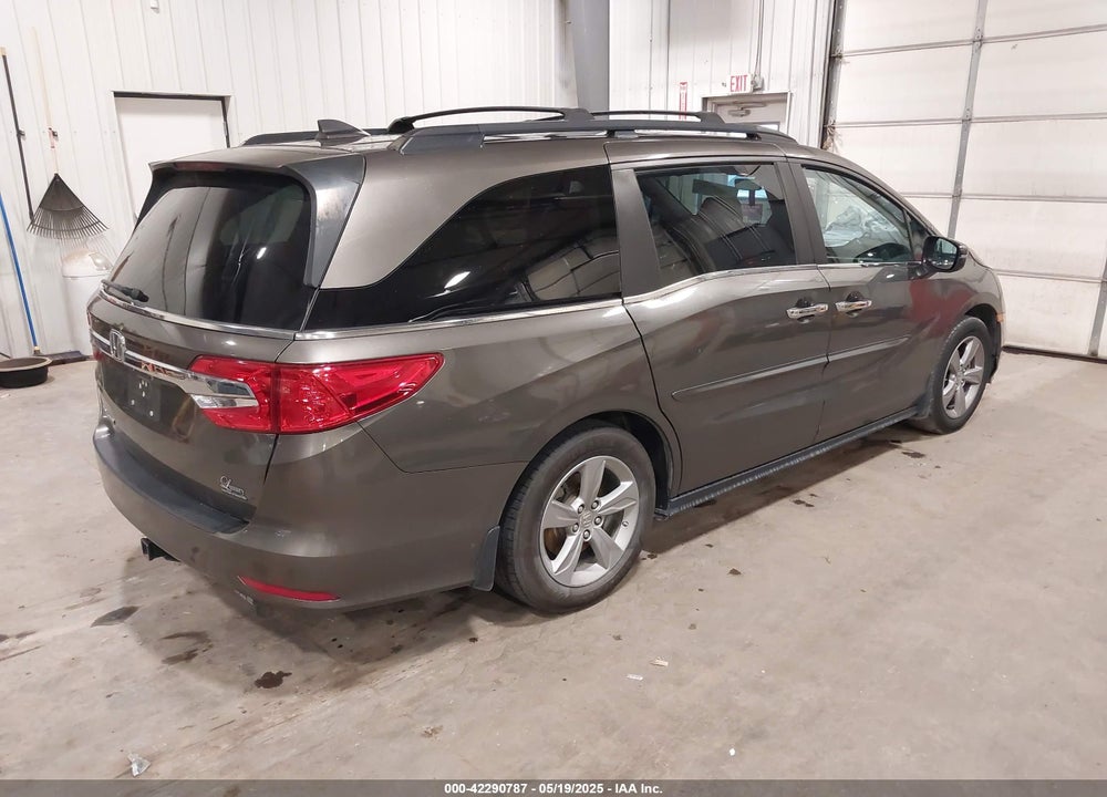 2018 HONDA ODYSSEY EX-L VIN: 5FNRL6H79JB013044
