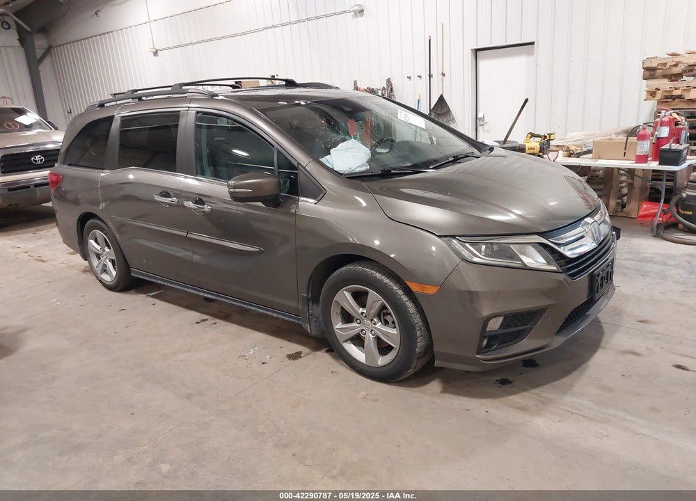 2018 HONDA ODYSSEY EX-L VIN: 5FNRL6H79JB013044