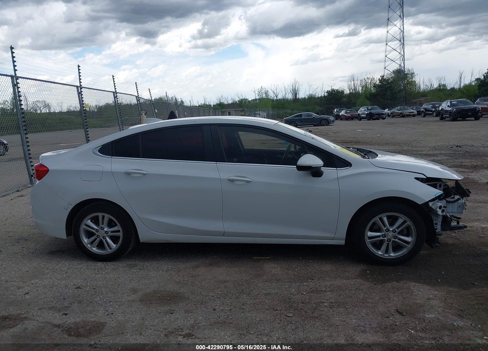2017 CHEVROLET CRUZE VIN: 1G1BE5SM7H7229567