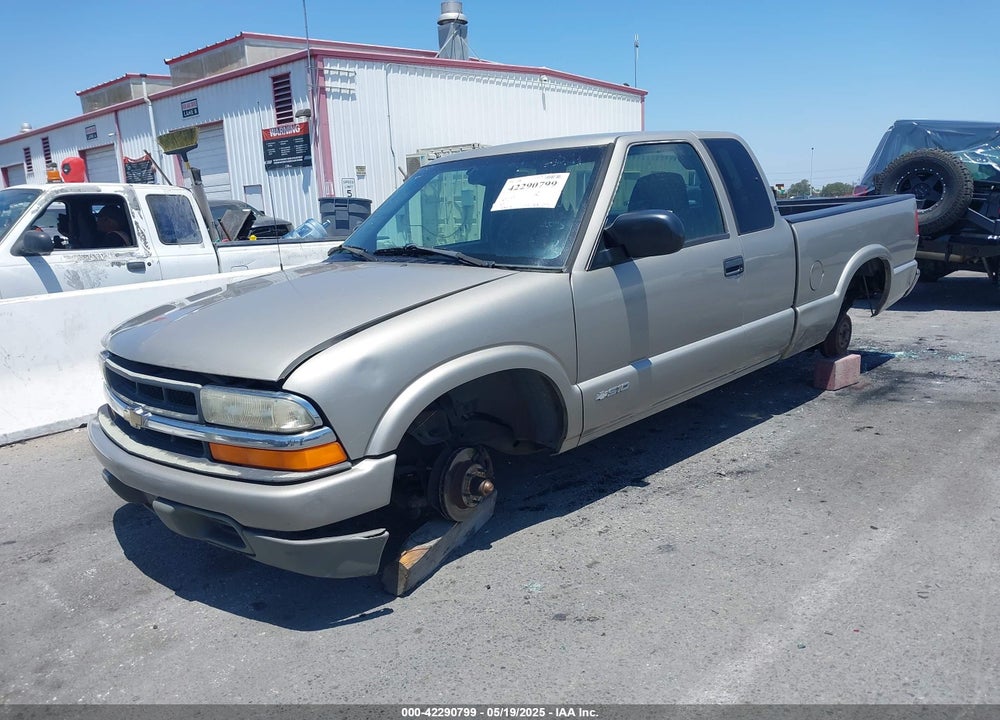 2001 CHEVROLET S-10 LS VIN: 1GCCS195518156341