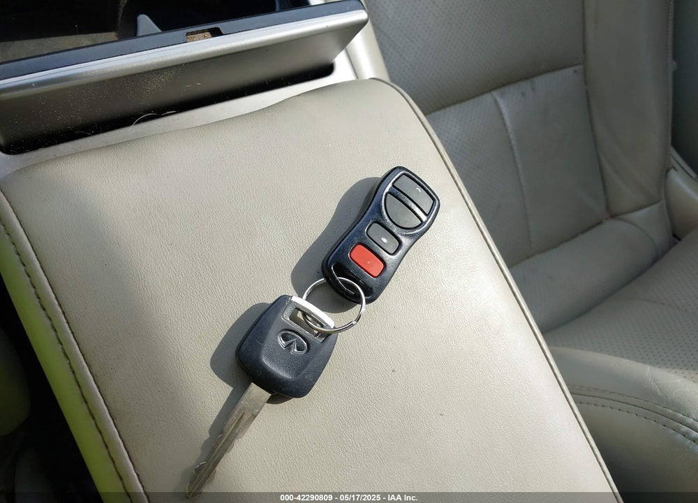2003 INFINITI G35 BASE W/LEATHER VIN: JNKCV54E63M223835