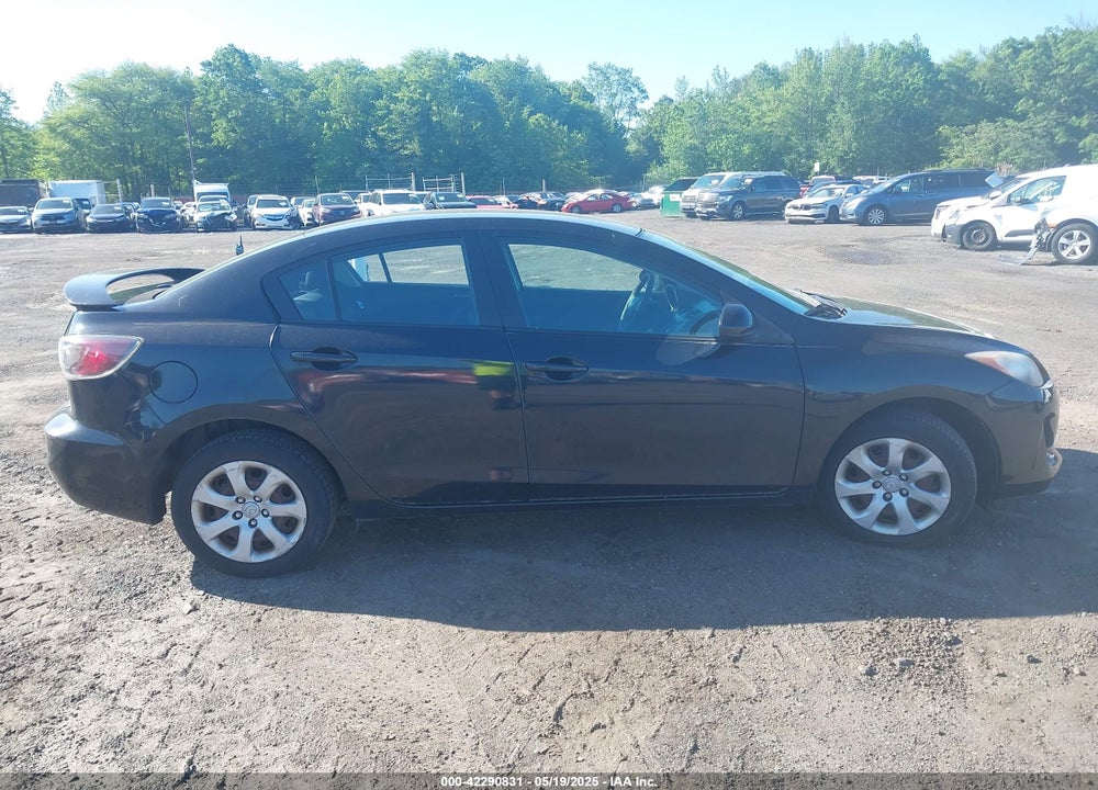 2013 MAZDA 3 I SPORT VIN: JM1BL1UPXD1825301