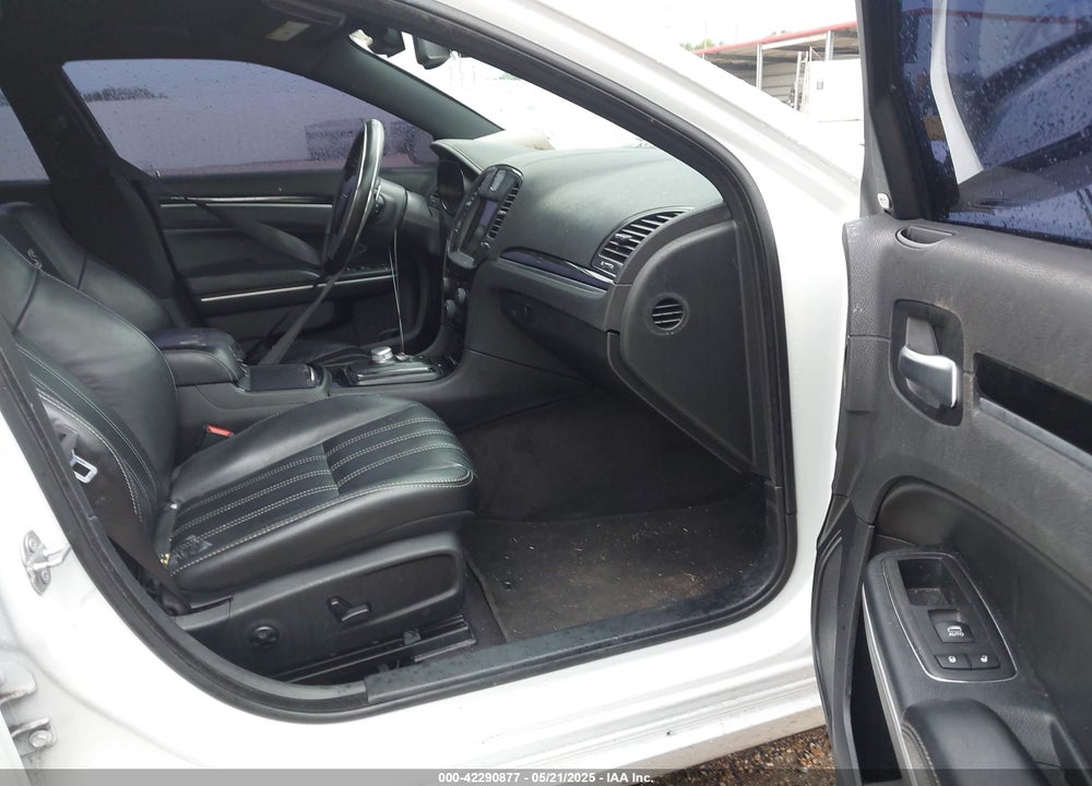 2019 CHRYSLER 300 VIN: 2C3CCABGXKH539507
