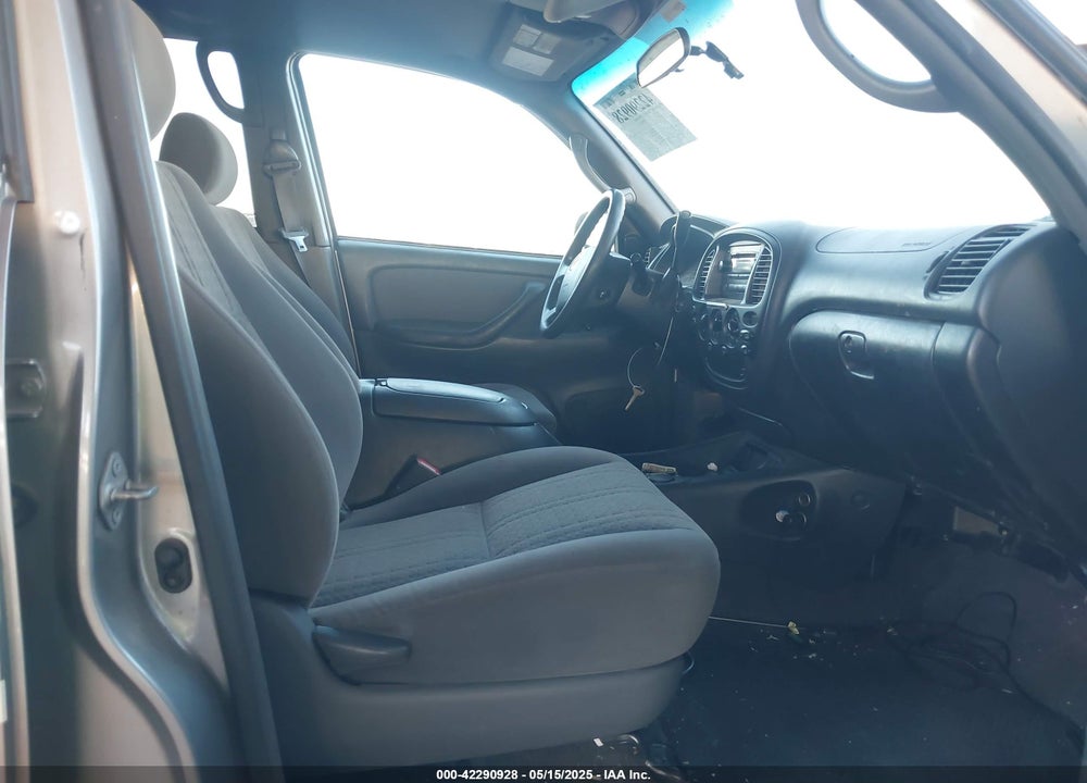 2005 TOYOTA TUNDRA SR5 V8 VIN: 5TBET34115S492326