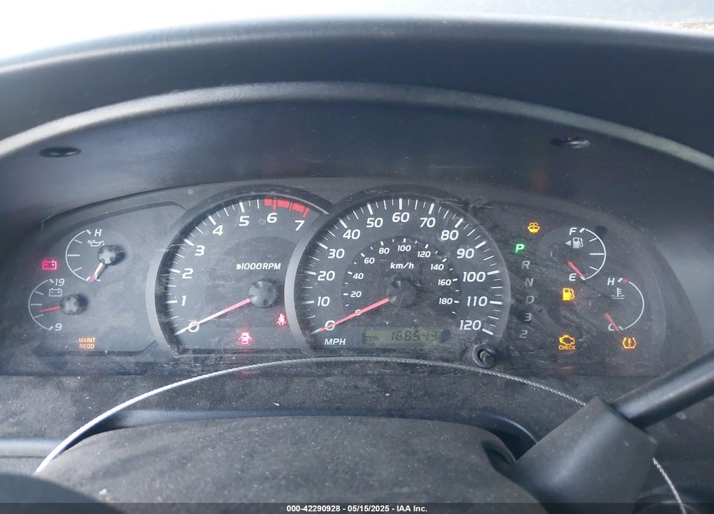 2005 TOYOTA TUNDRA SR5 V8 VIN: 5TBET34115S492326