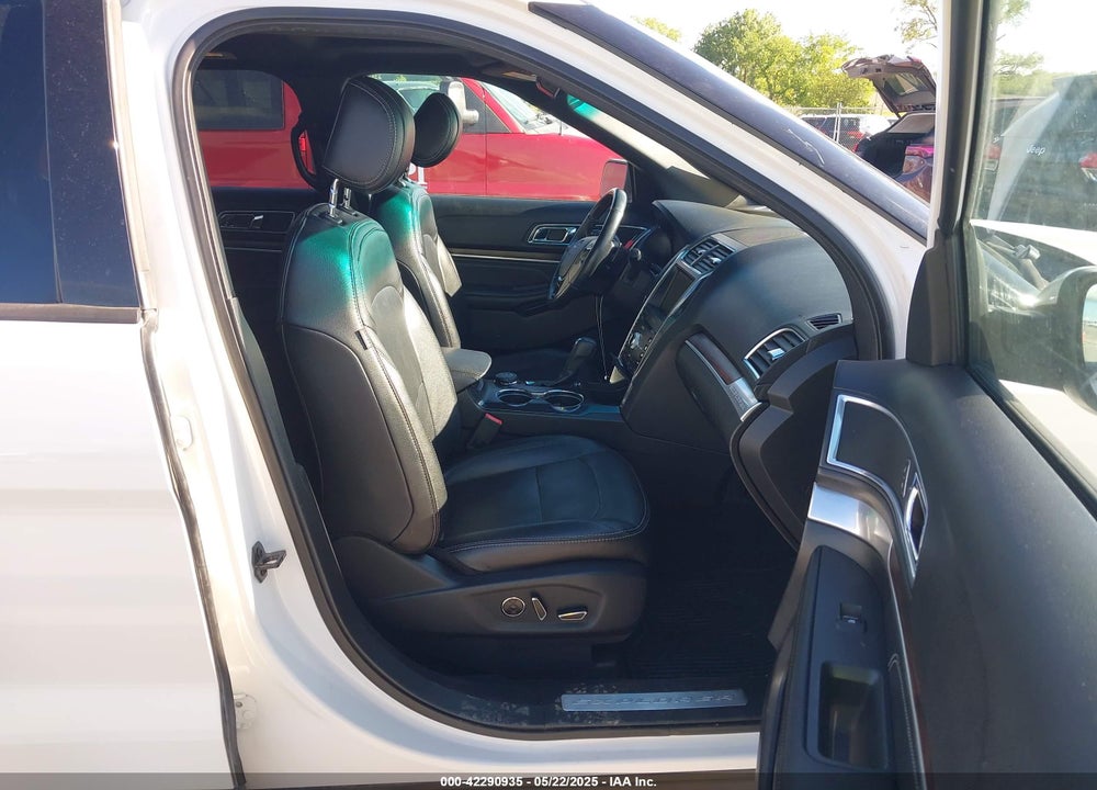 2016 FORD EXPLORER VIN: 1FM5K8F8XGGB68558