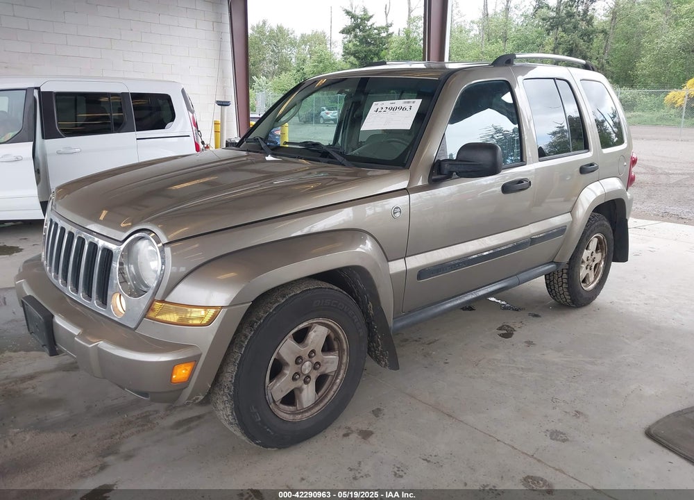 2006 JEEP LIBERTY VIN: 1J4GL58576W113642