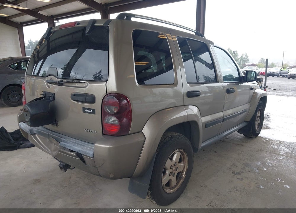 2006 JEEP LIBERTY VIN: 1J4GL58576W113642
