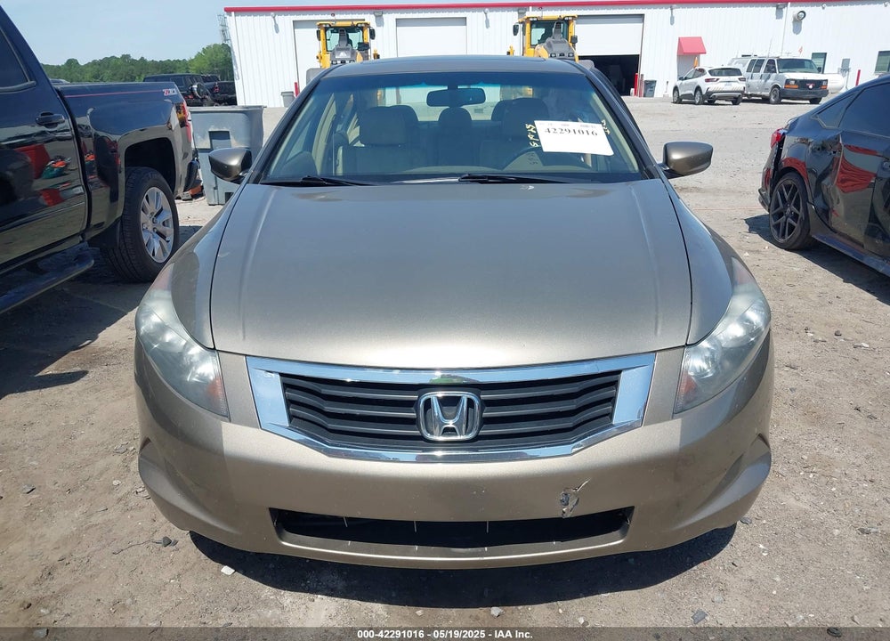 2008 HONDA ACCORD VIN: 1HGCP26818A052813