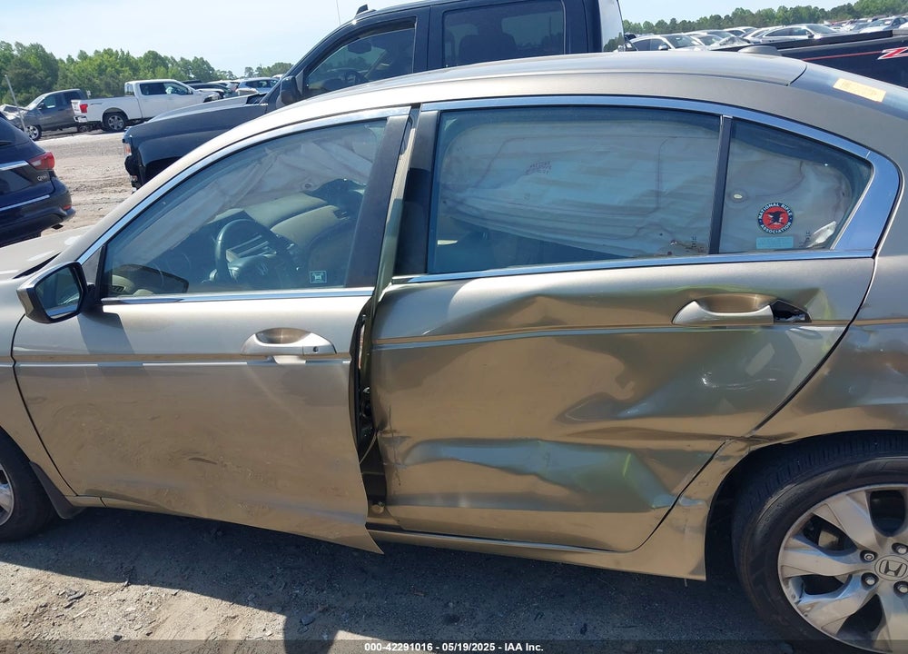 2008 HONDA ACCORD VIN: 1HGCP26818A052813