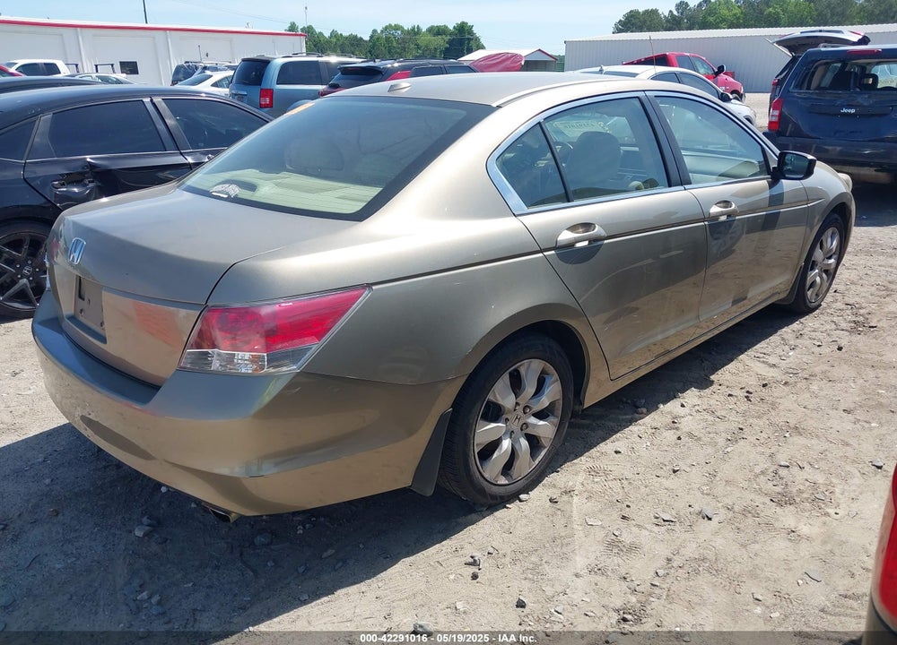 2008 HONDA ACCORD VIN: 1HGCP26818A052813