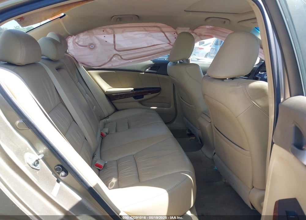2008 HONDA ACCORD VIN: 1HGCP26818A052813
