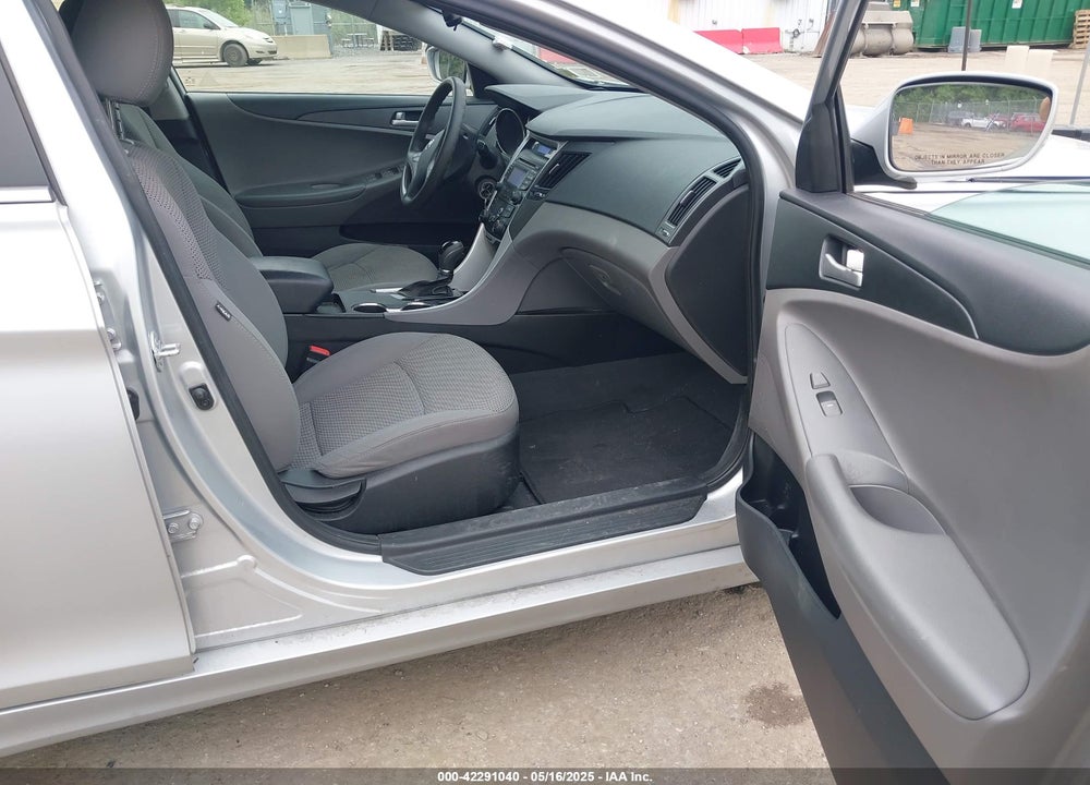 2012 HYUNDAI SONATA VIN: 5NPEB4AC9CH502593