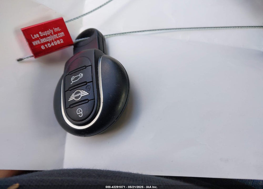 2016 MINI CLUBMAN VIN: WMWLN5C56G2B28003