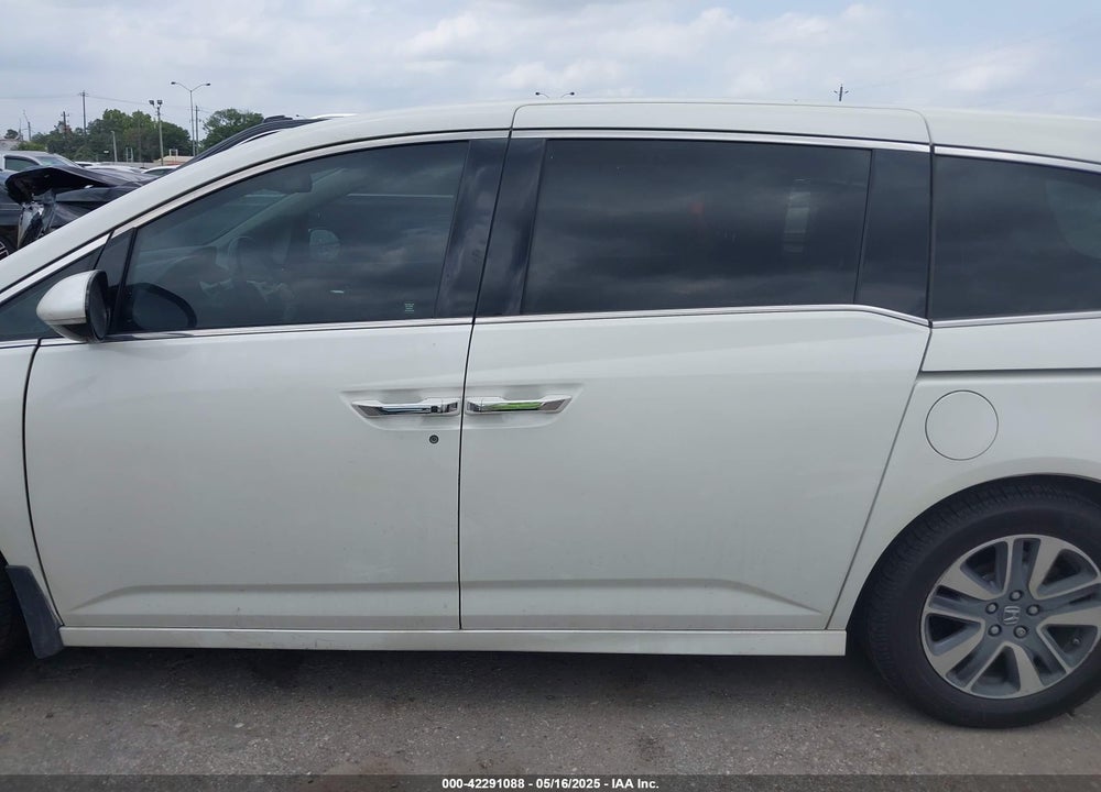 2017 HONDA ODYSSEY TOURING/TOURING ELITE VIN: 5FNRL5H95HB015881