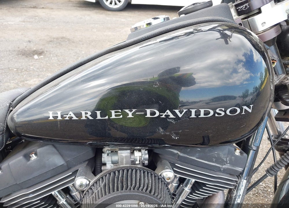 2000 HARLEY-DAVIDSON FXDX VIN: 1HD1GJV12YY313506
