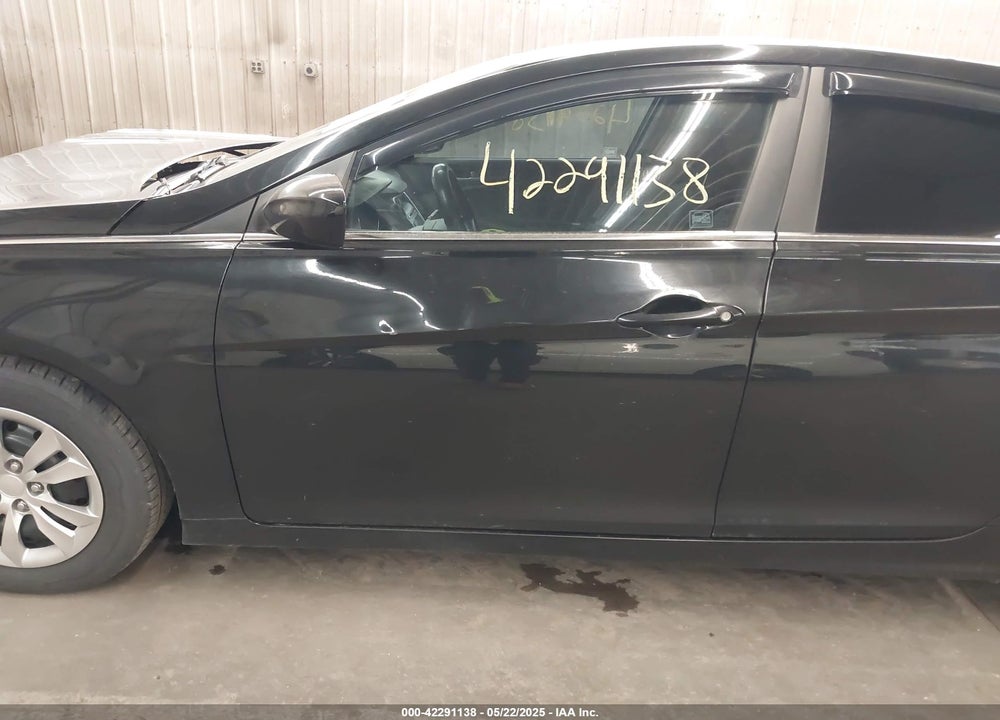 2011 HYUNDAI SONATA VIN: 5NPEB4AC2BH144039