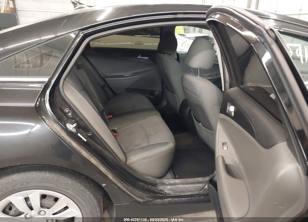 2011 HYUNDAI SONATA VIN: 5NPEB4AC2BH144039