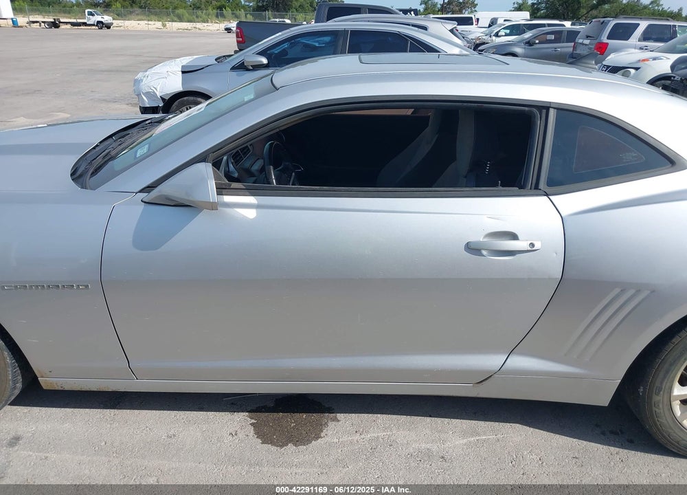2014 CHEVROLET CAMARO VIN: 2G1FB1E37E9285928