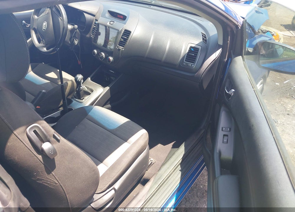 2014 KIA FORTE KOUP VIN: KNAFX6A84E5215367