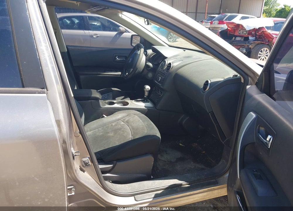 2011 NISSAN ROGUE S VIN: JN8AS5MT1BW577009