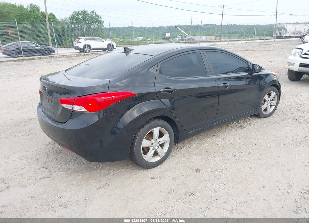 2011 HYUNDAI ELANTRA VIN: 5NPDH4AE2BH013110