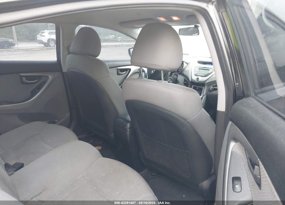 2011 HYUNDAI ELANTRA VIN: 5NPDH4AE2BH013110