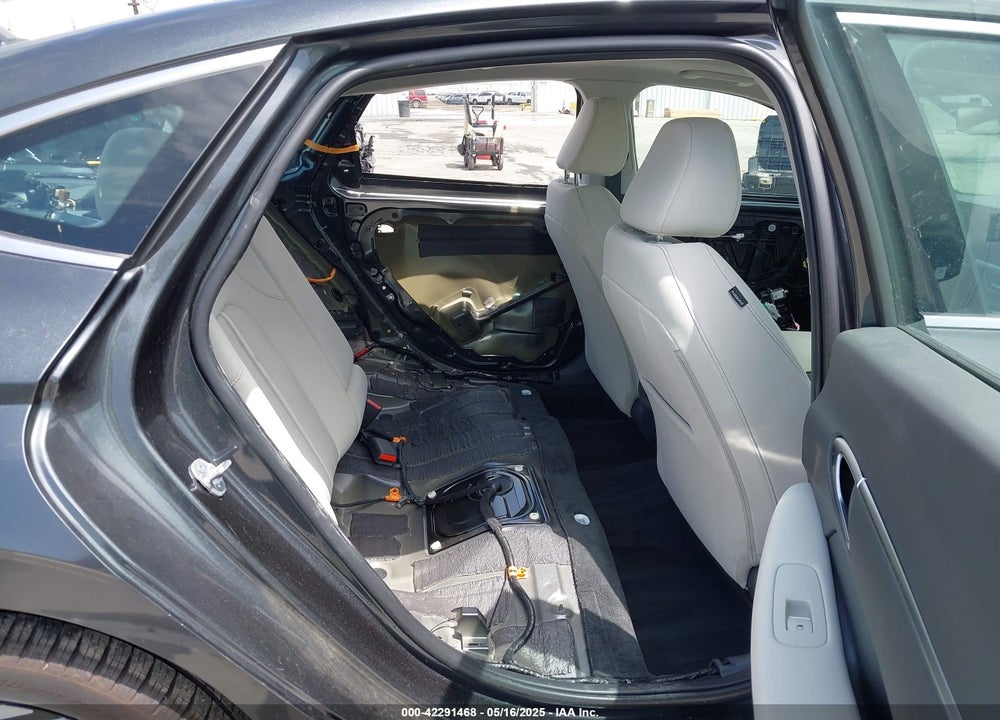 2024 HYUNDAI SONATA VIN: KMHL14JA1RA389730