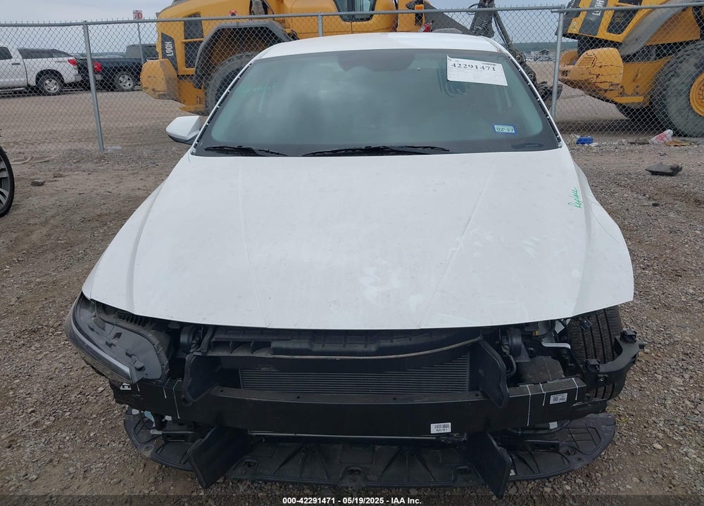 2025 HYUNDAI ELANTRA VIN: KMHLL4DG5SU955399