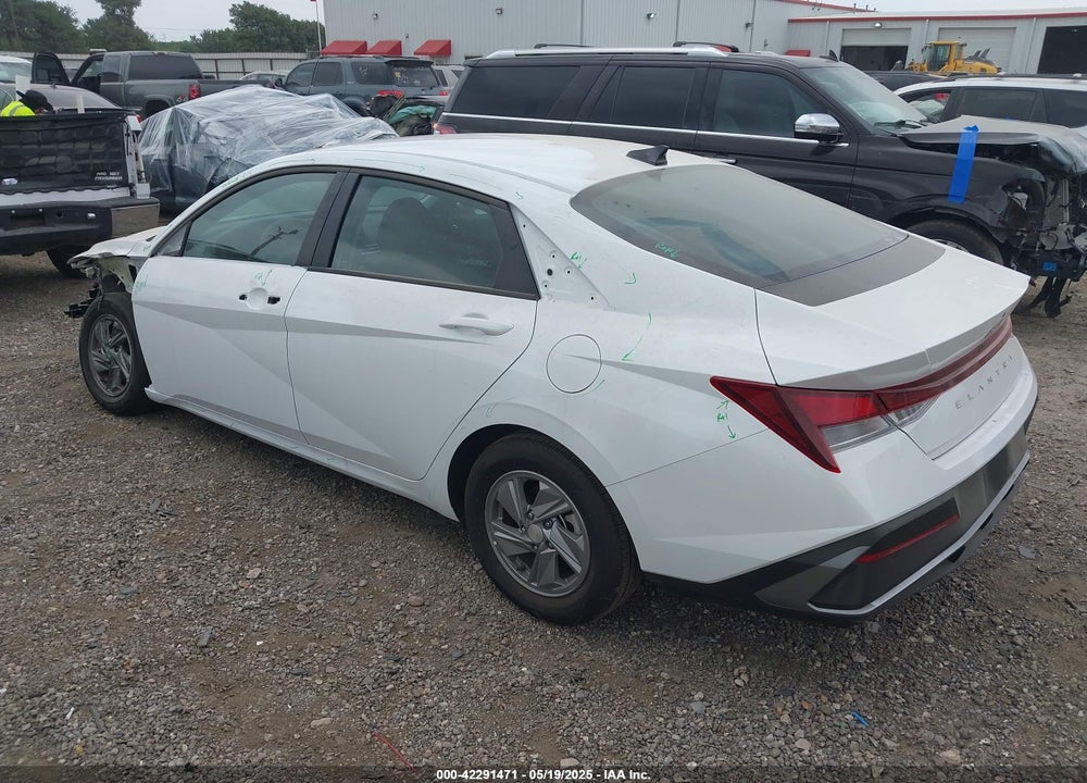 2025 HYUNDAI ELANTRA VIN: KMHLL4DG5SU955399
